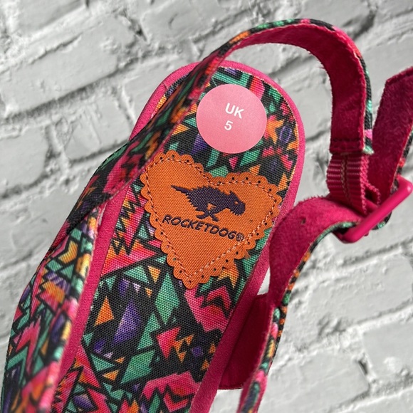 ROCKET DOG | Enhance Your Prance Heels in Bold Southwest - Picture 12 of 14